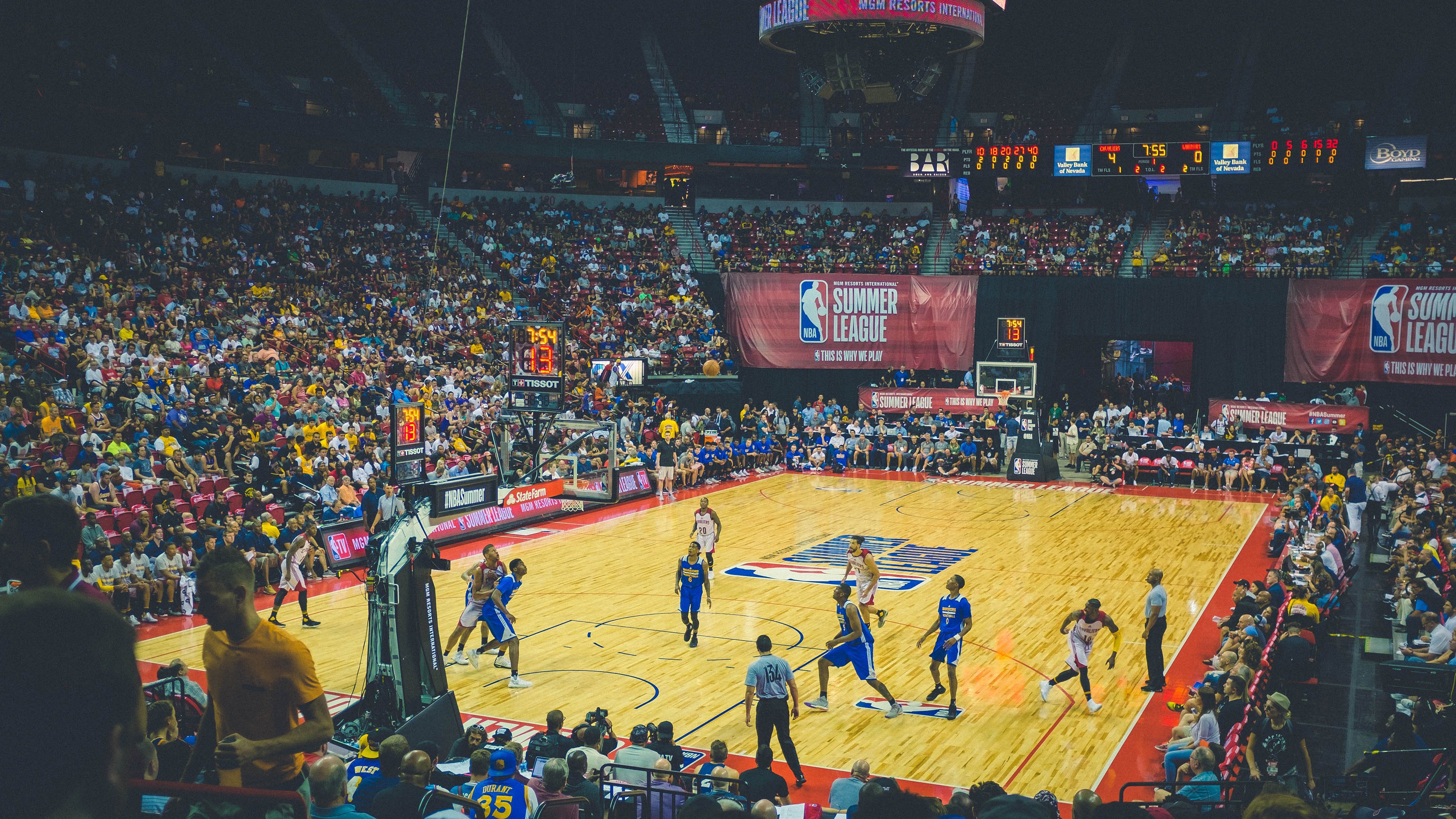 国际篮联代表团考察中国篮球产业链发展状况,中国国际篮球运动员